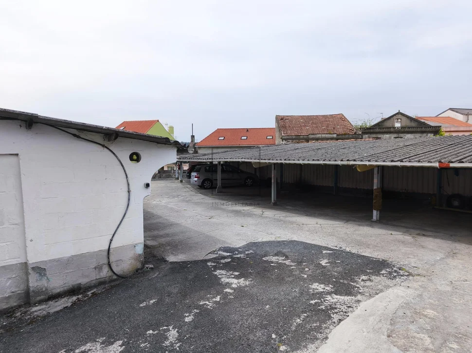 Dos viviendas en neda, con finca y aparcamiento