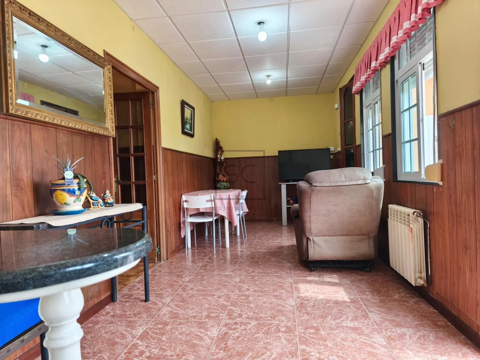 Dos viviendas en neda, con finca y aparcamiento