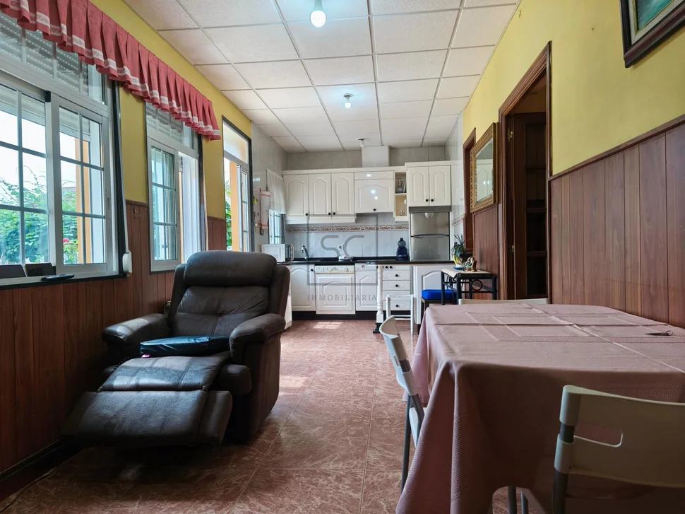 Dos viviendas en neda, con finca y aparcamiento