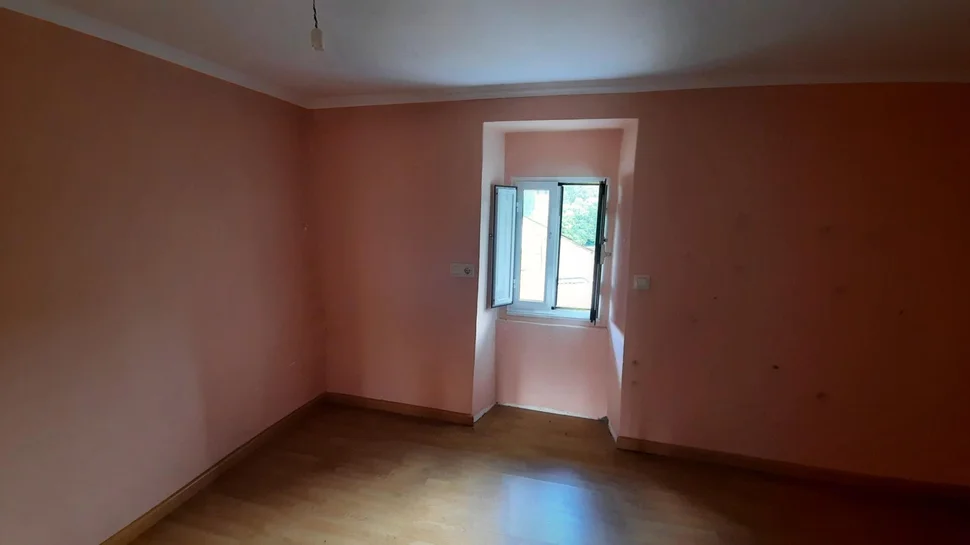 Casa rustica para reformar en moeche