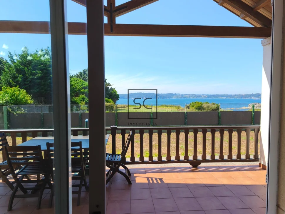 Chalet con piscina en ares