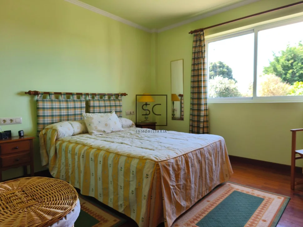 Chalet con piscina en ares