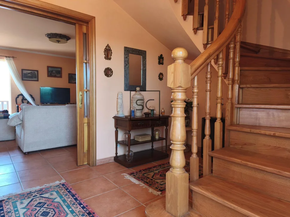 Chalet con piscina en ares