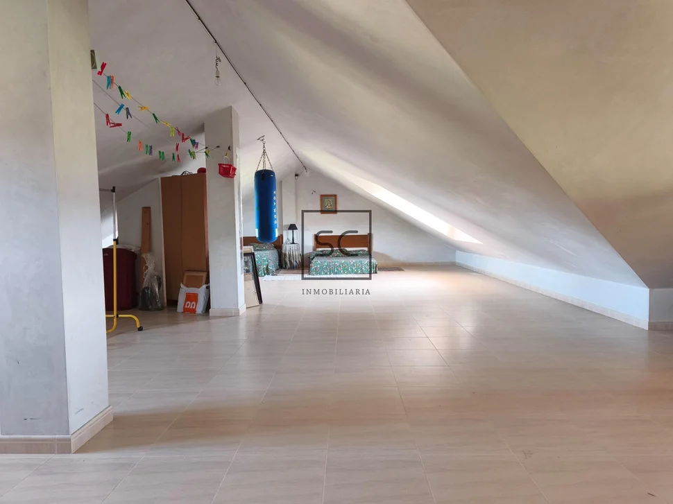 Chalet con piscina en ares