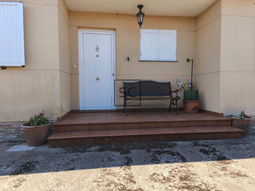 Chalet con piscina en ares