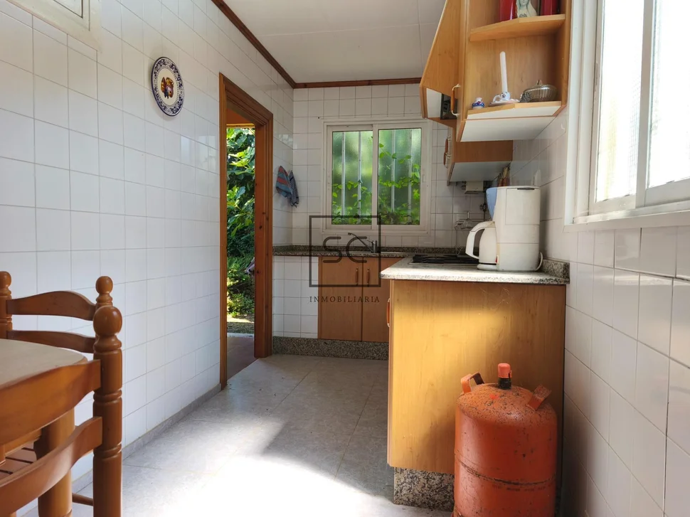 Chalet con piscina en ares