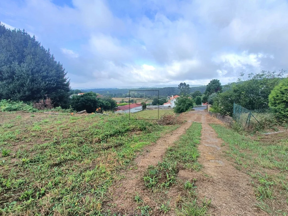Parcela edificable con vistas despejadas en sedes, narón