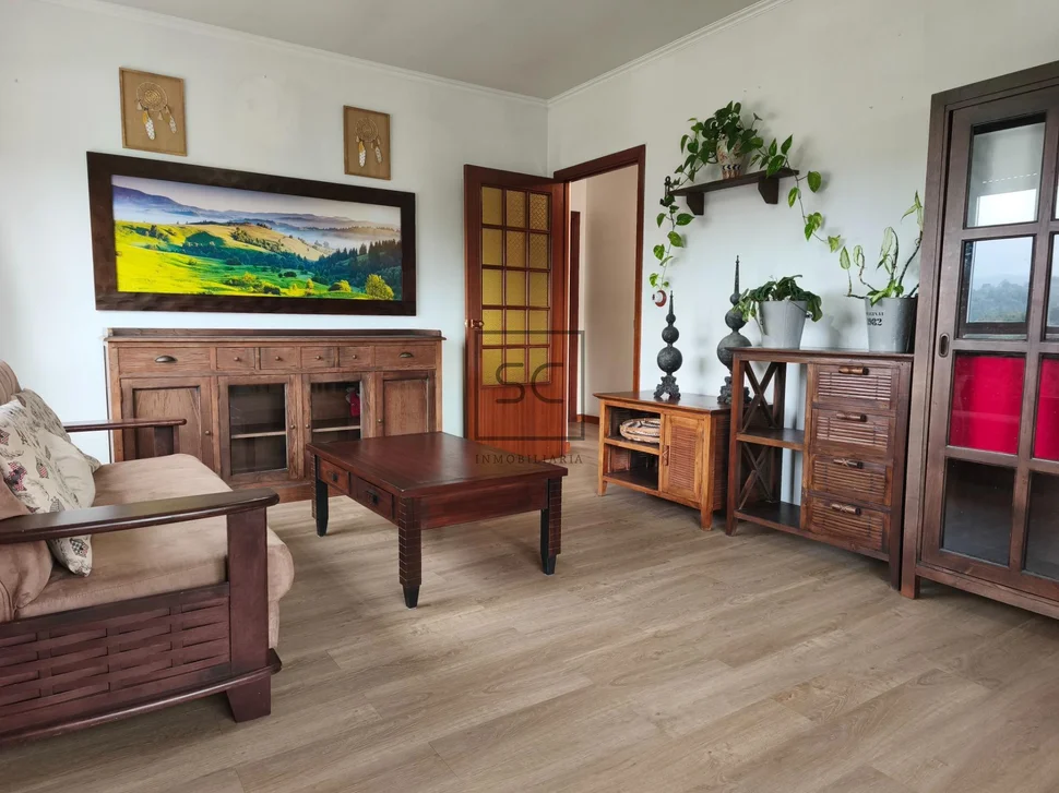 Casa con finca en anca, neda