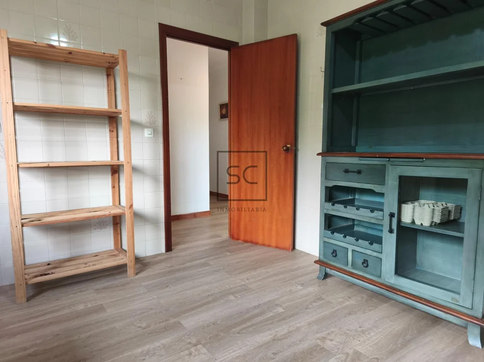 Casa con finca en anca, neda