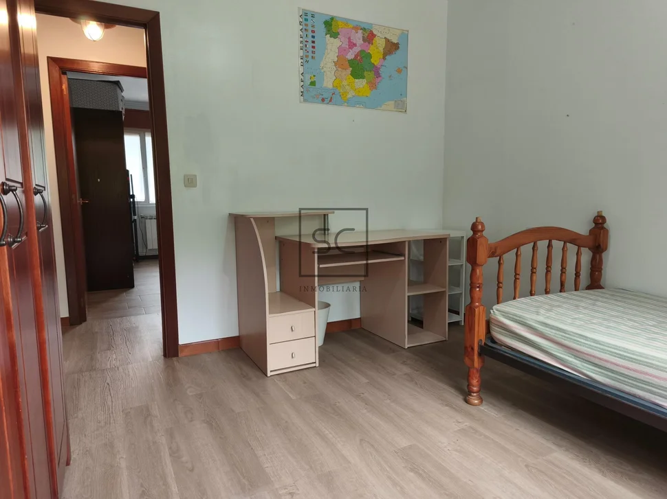 Casa con finca en anca, neda