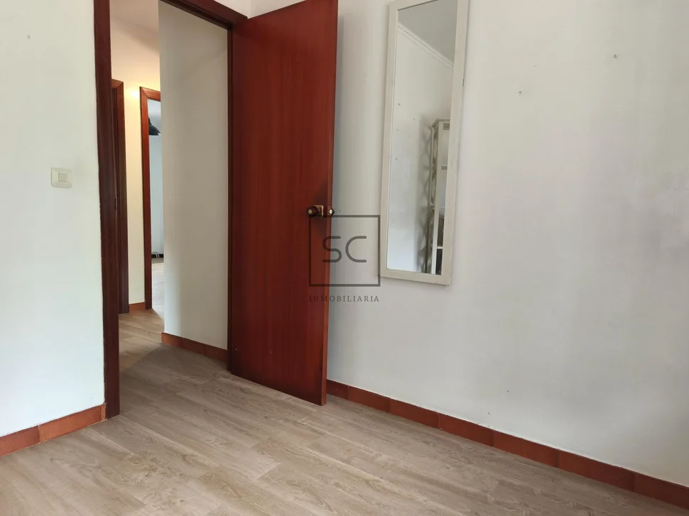 Casa con finca en anca, neda