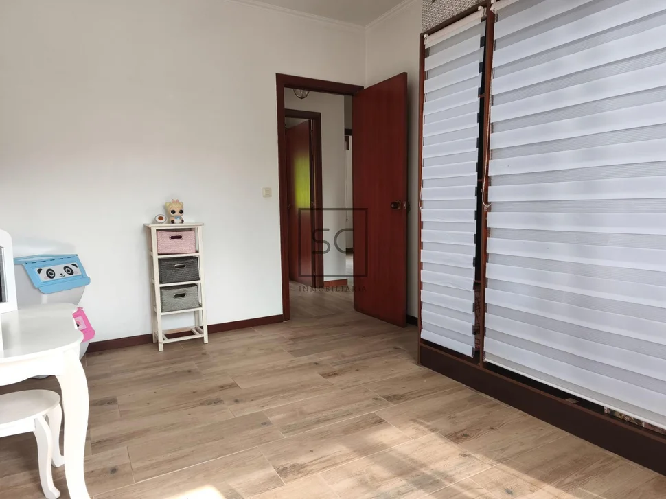 Casa con finca en anca, neda