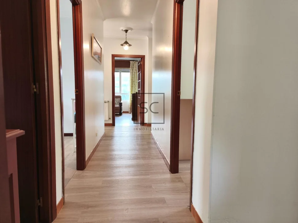 Casa con finca en anca, neda