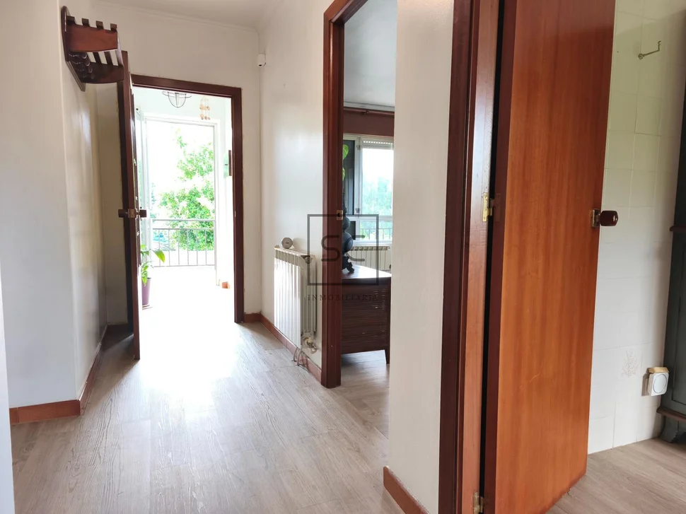 Casa con finca en anca, neda