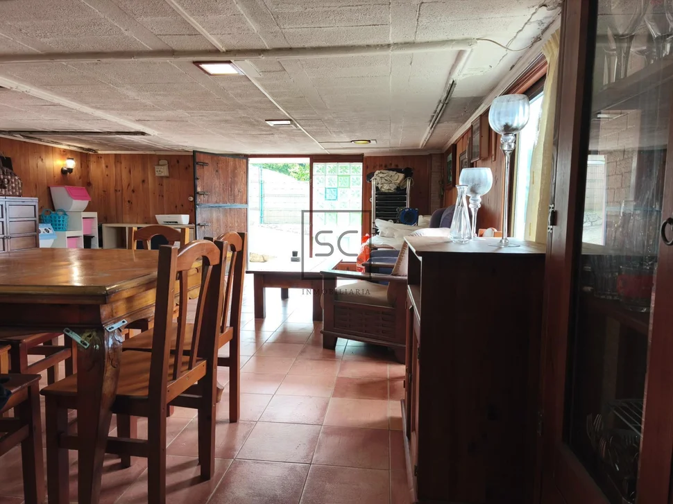 Casa con finca en anca, neda