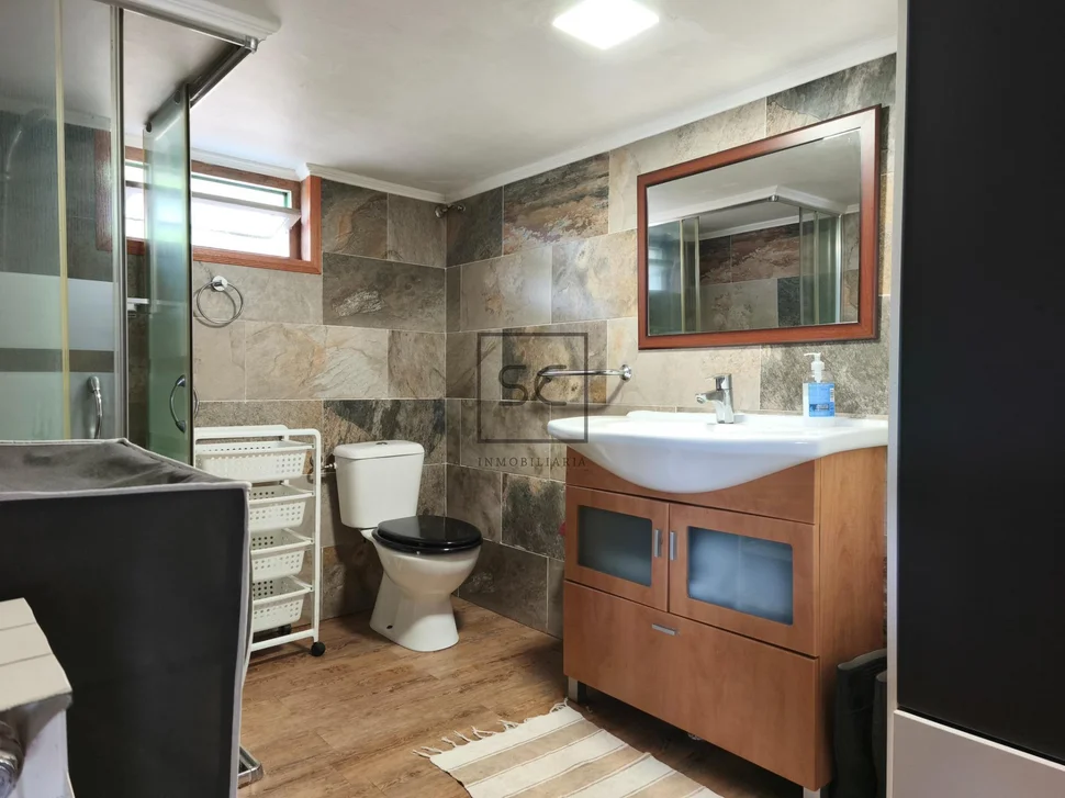 Casa con finca en anca, neda