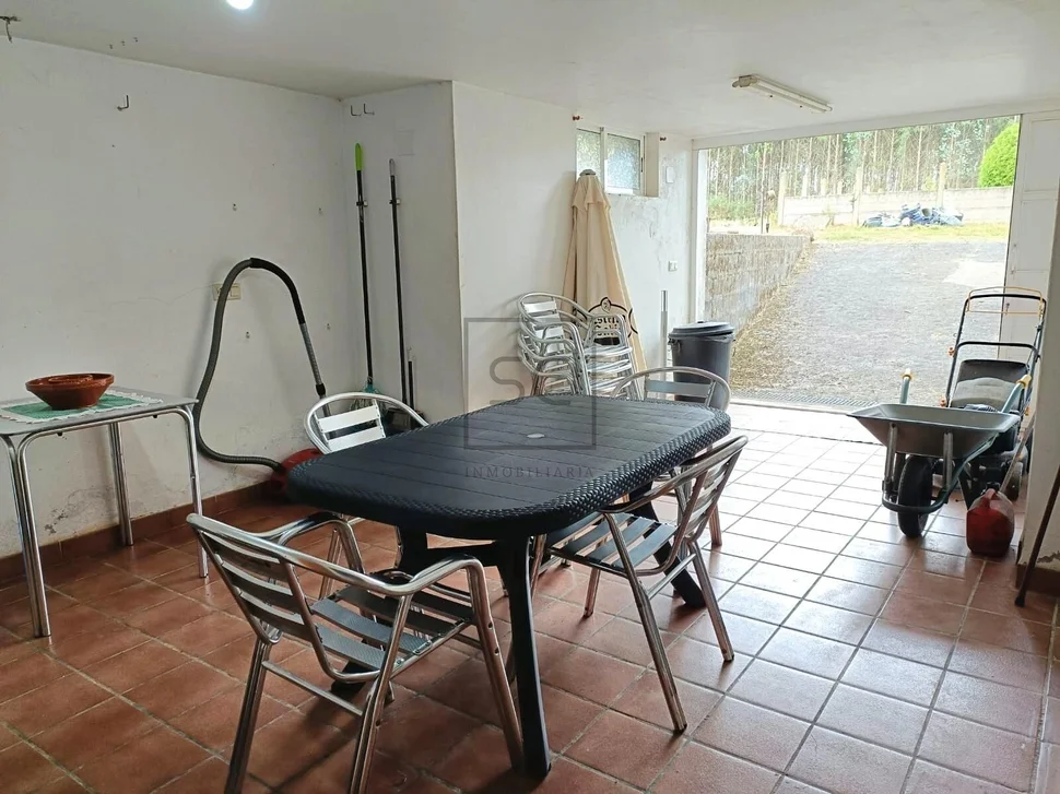 Casa con amplia parcela en sequeiro, valdoviño