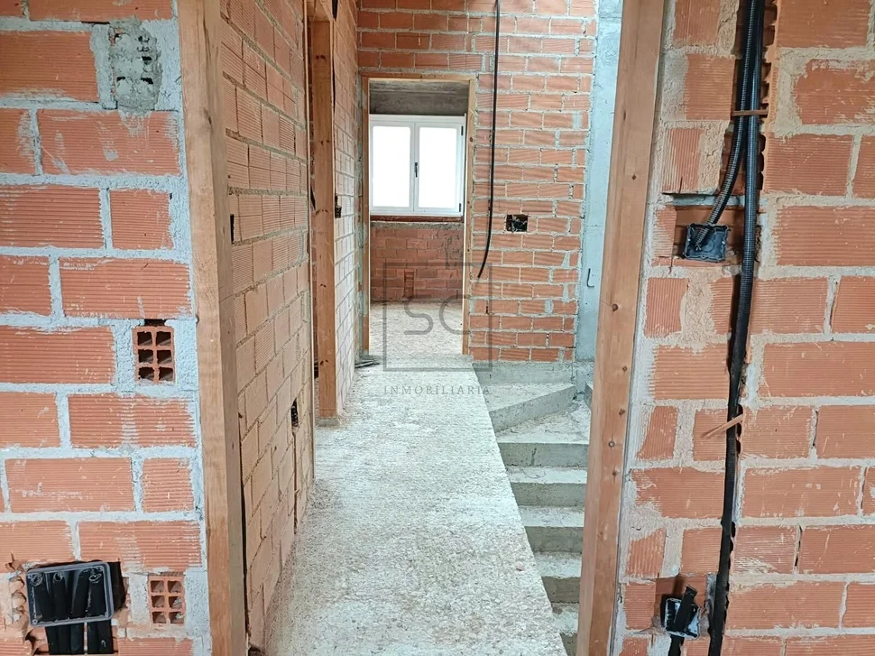 Casa con amplia parcela en sequeiro, valdoviño