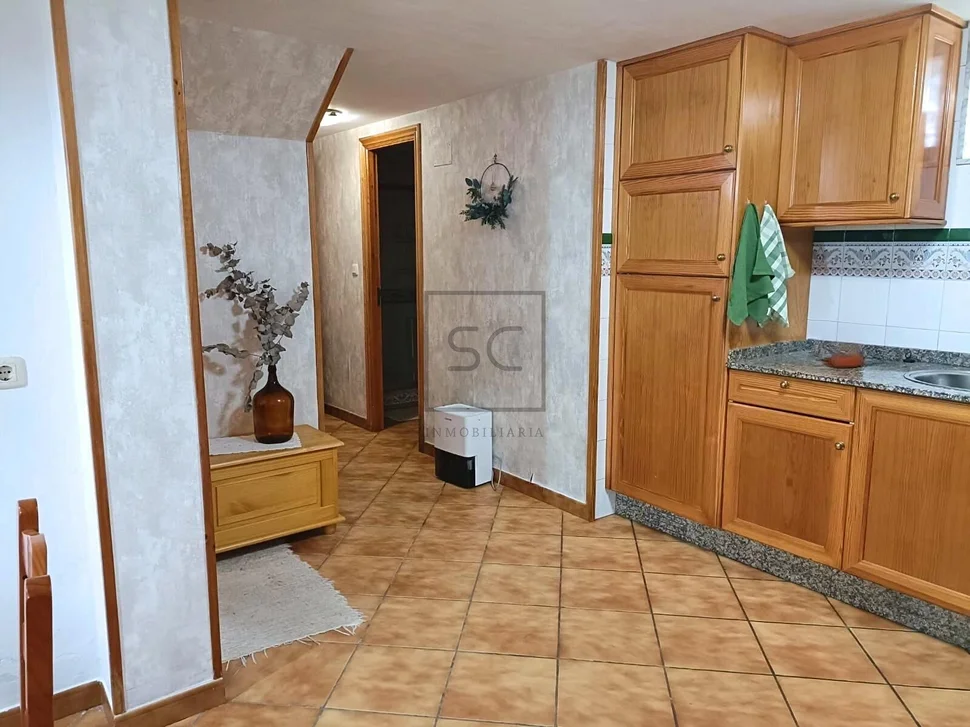 Casa con amplia parcela en sequeiro, valdoviño