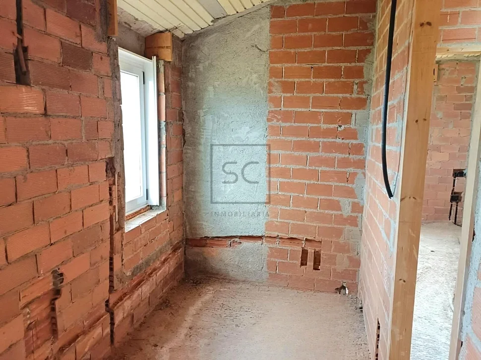 Casa con amplia parcela en sequeiro, valdoviño