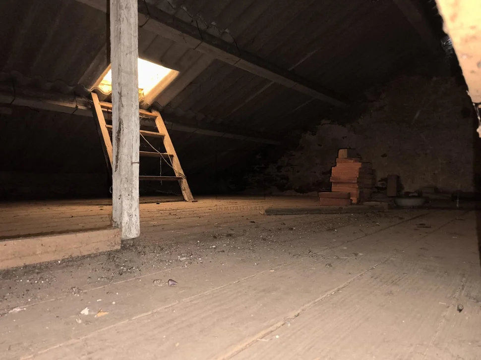 Casa adosada con bodega y finca en piñeiros, narón