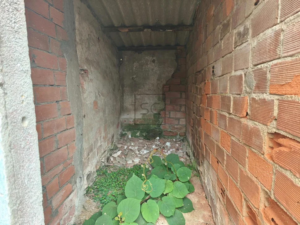 Casa adosada con bodega y finca en piñeiros, narón