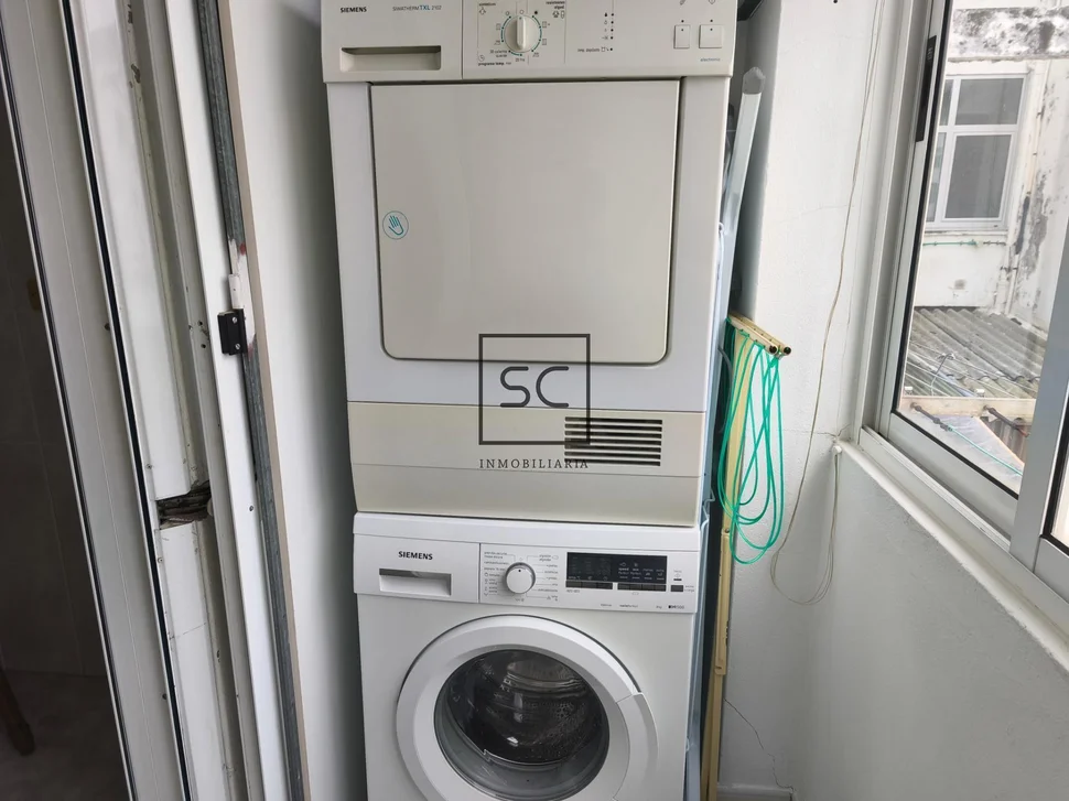 Piso con ascensor y plaza de garaje en porta nova-ferrol