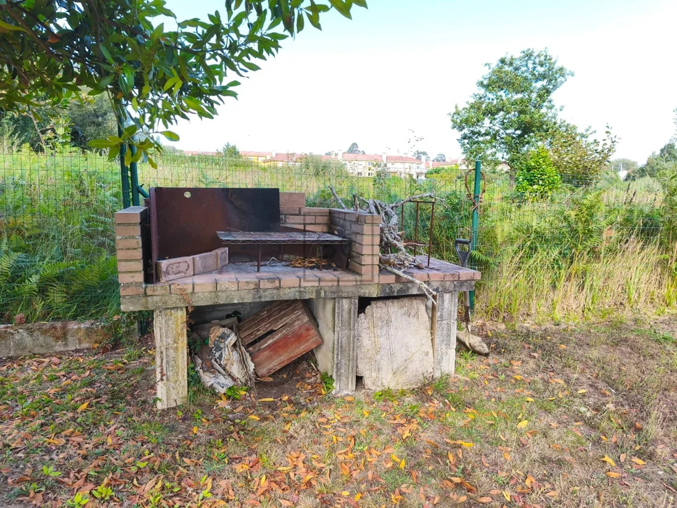 Chalet con piscina en el raso, ares