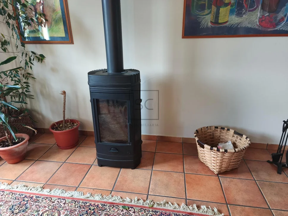 Chalet con piscina en el raso, ares