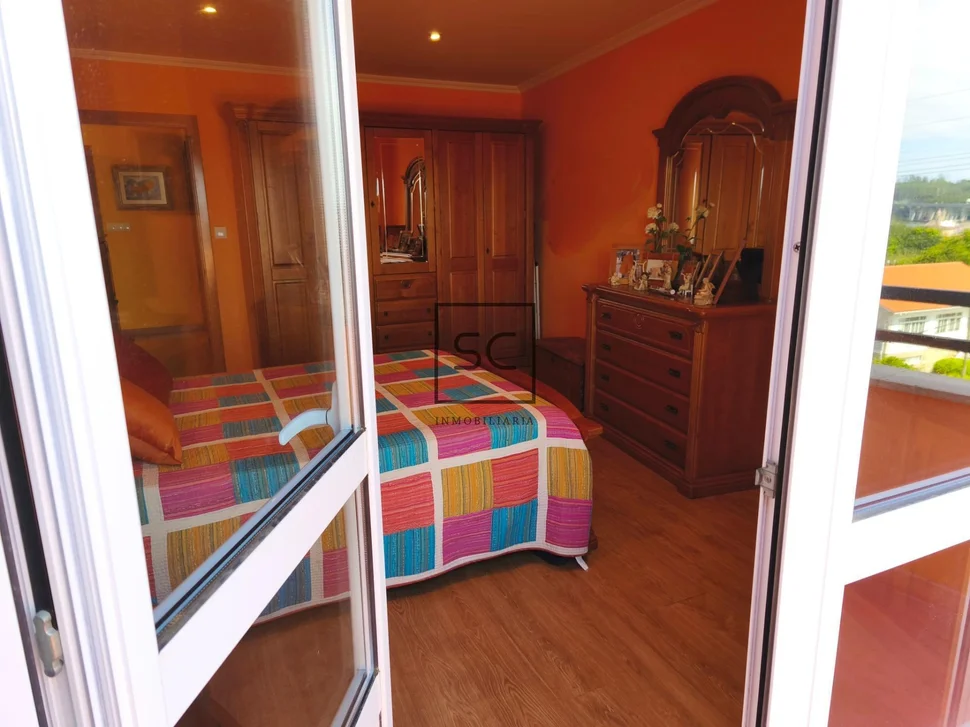 Dúplex con terrazas en neda