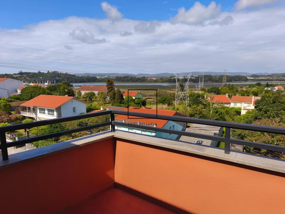 Dúplex con terrazas en neda