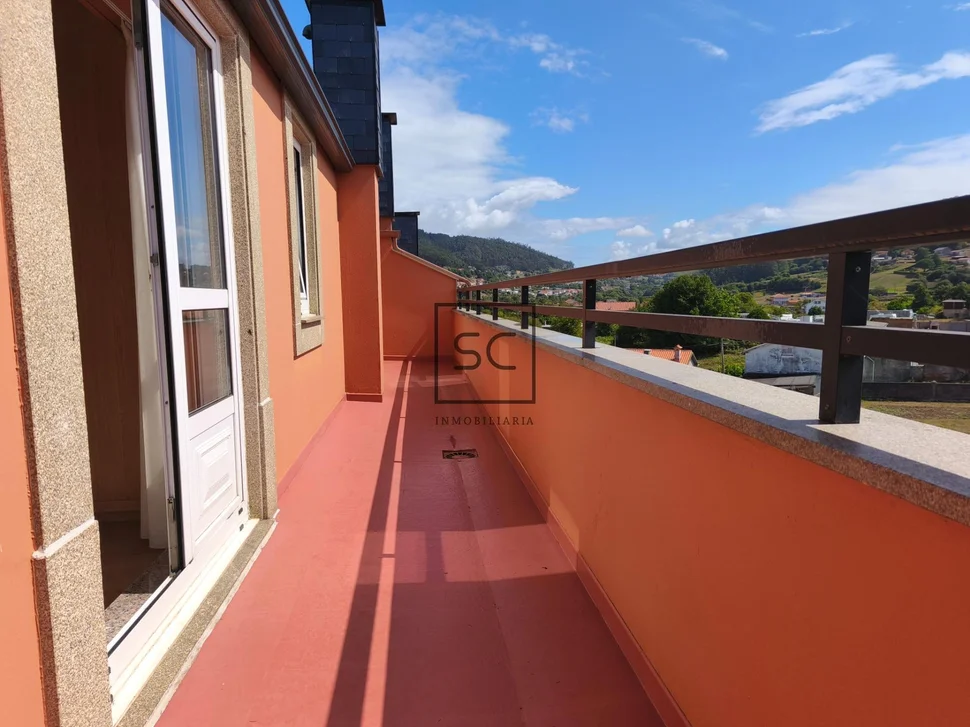 Dúplex con terrazas en neda