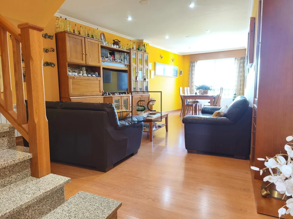 Dúplex con terrazas en neda