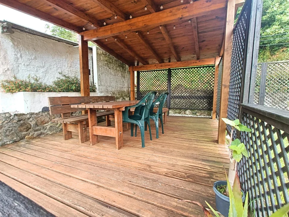 Casa adosada con 3 habitaciones en cedeira