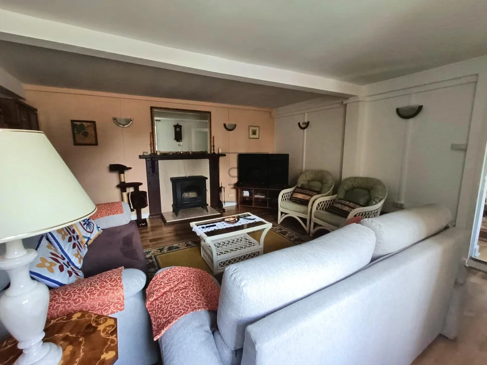 Casa adosada con 3 habitaciones en cedeira