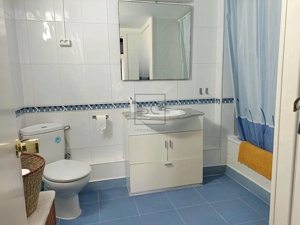 Casa adosada con 3 habitaciones en Cedeira