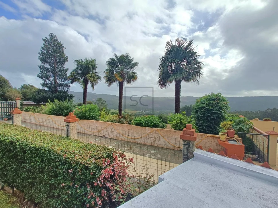 Casa adosada con 3 habitaciones en Cedeira