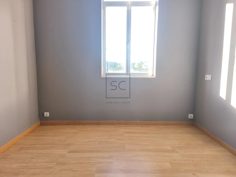 Dos viviendas independientes con finca en ferrol