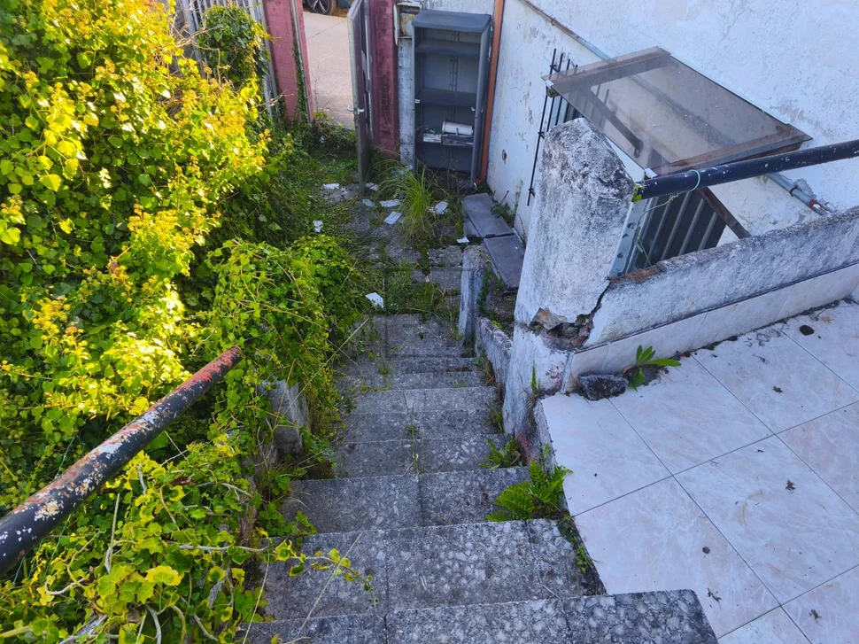 Dos viviendas independientes con finca en ferrol