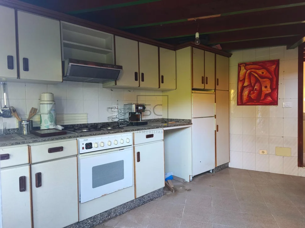 Dos viviendas independientes con finca en ferrol