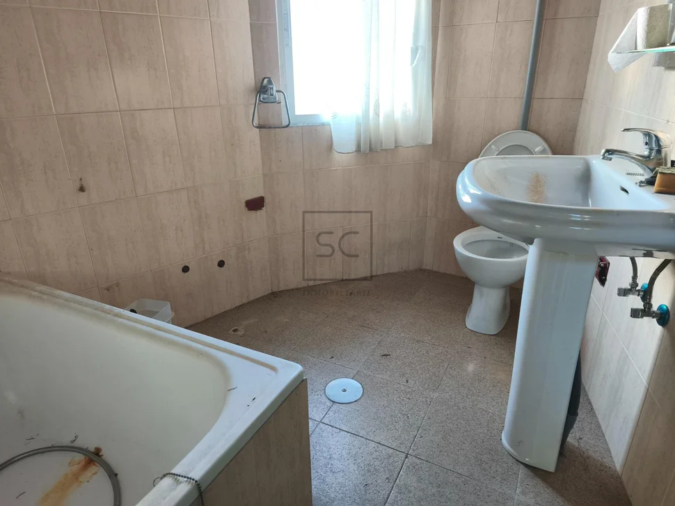 Dos viviendas independientes con finca en ferrol