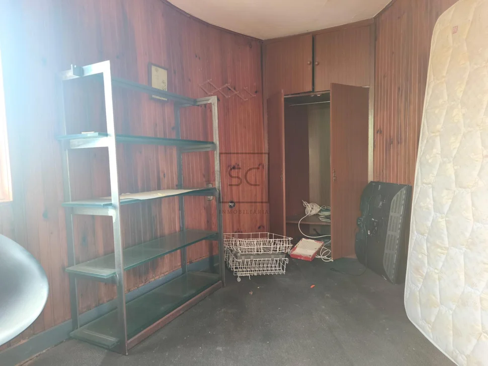 Dos viviendas independientes con finca en ferrol