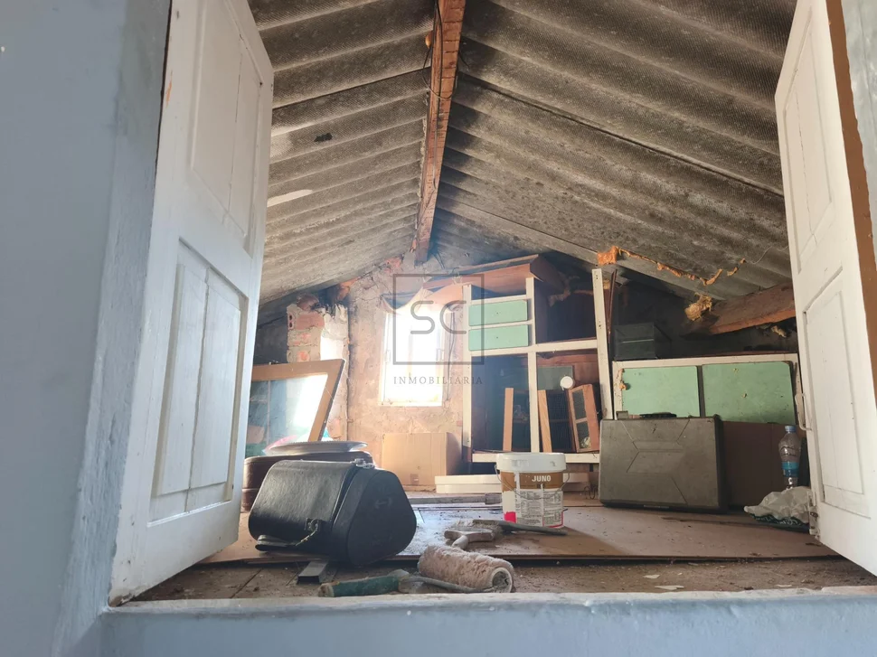 Dos viviendas independientes con finca en ferrol