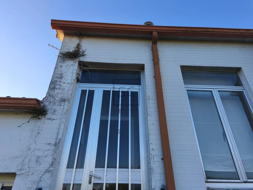 Dos Viviendas Independientes con Finca en Ferrol