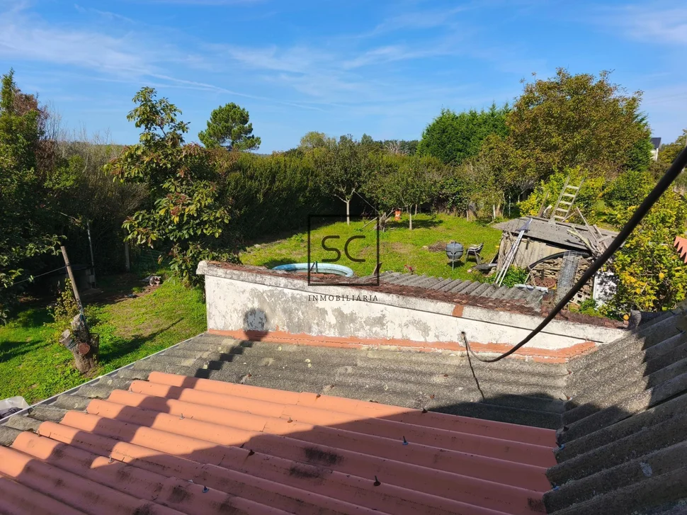 Casa con finca en lago, valdoviño