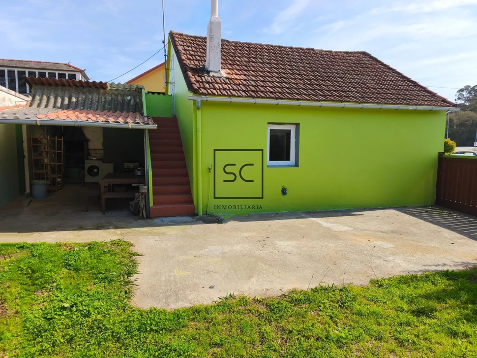 Casa con finca en lago, valdoviño