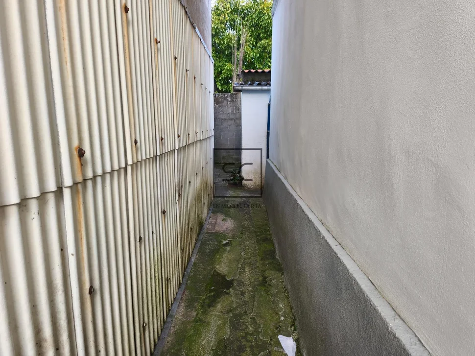 Bajo vivienda con terraza cubierta en catabois-ferrol