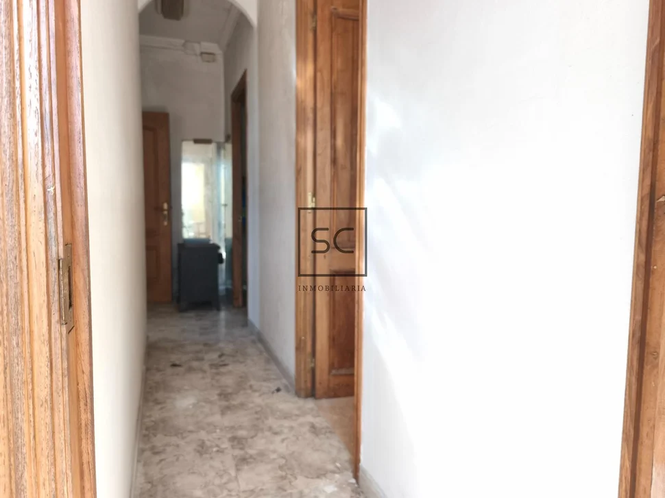 Vivienda de 4 plantas con finca en mugardos