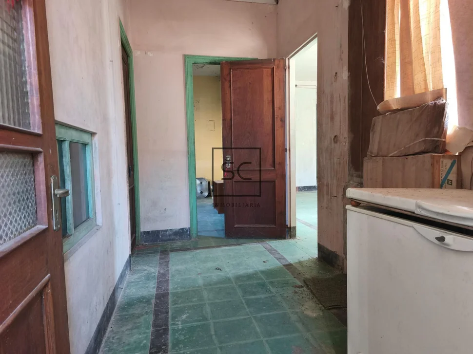 Vivienda de 4 plantas con finca en mugardos