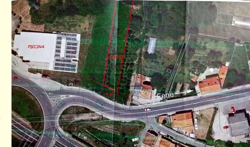 Finca urbana en franza-mugardos